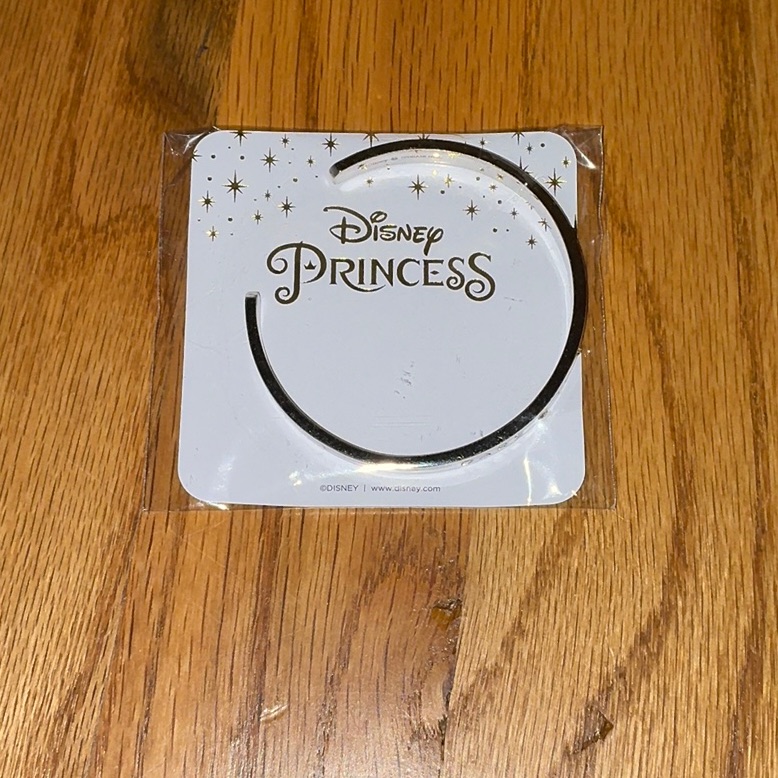 Origami Owl Dare To Dream Bangle Disney Silver 22$